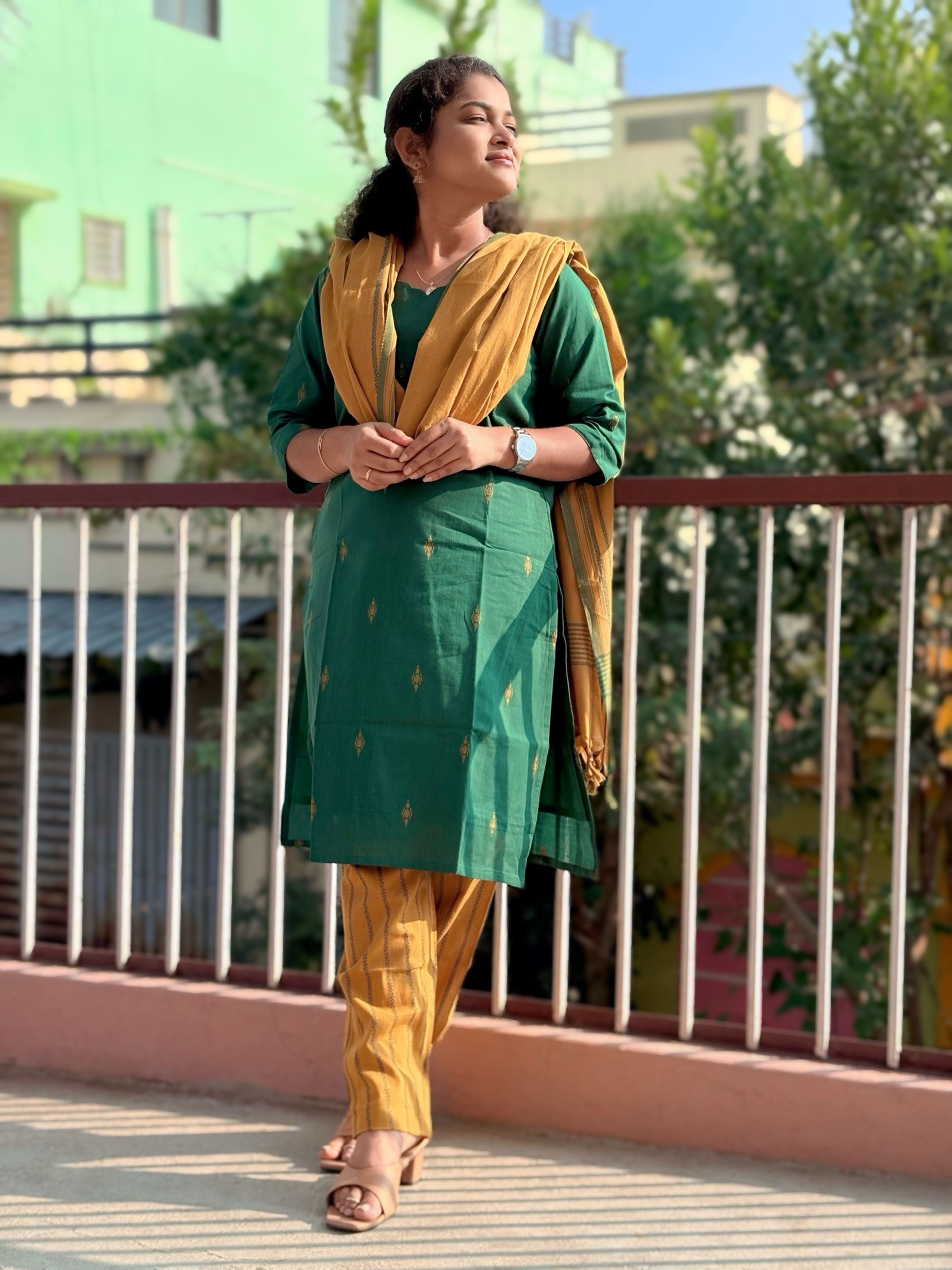 Kaarigai Salwar Suit - KRI 1157