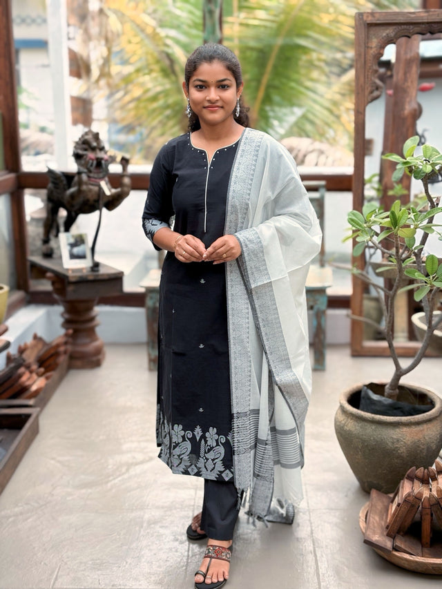Kayal Salwar Suit - KYL 1208
